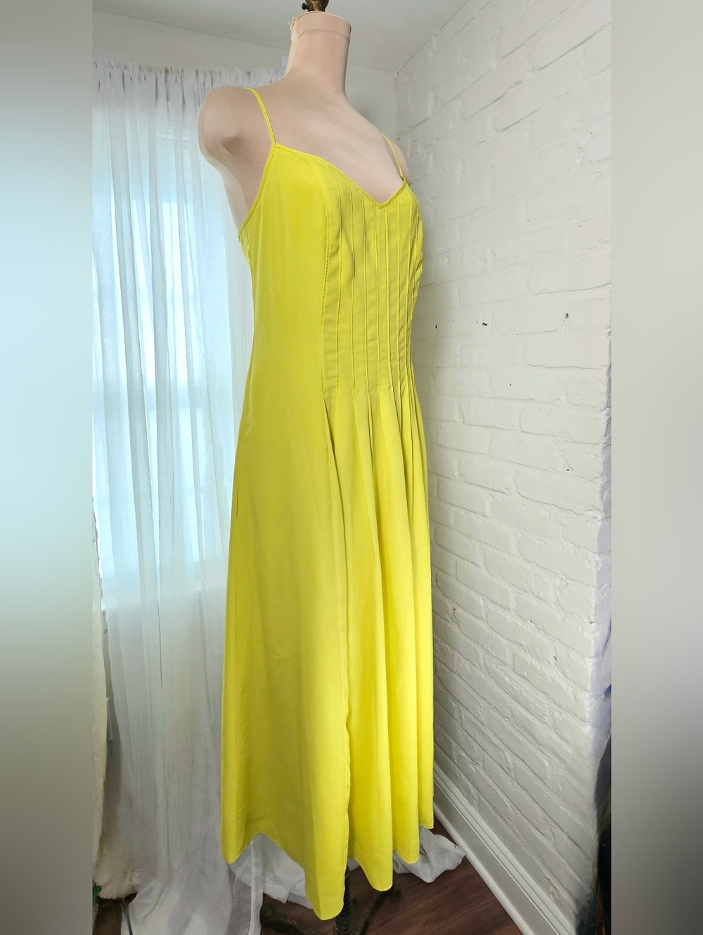Banana Republic Pleated Midi Dress Size 14 NWT Yellow Strappy Summer Dress - Picture 3 of 14